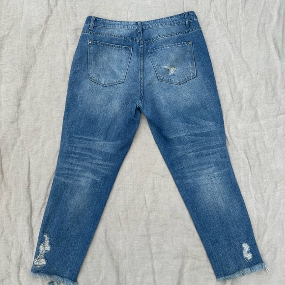 Petra153 Women’s High Rise Distressed Straight Jean - Medium Wash - Size 11/29 - Picture 5 of 5